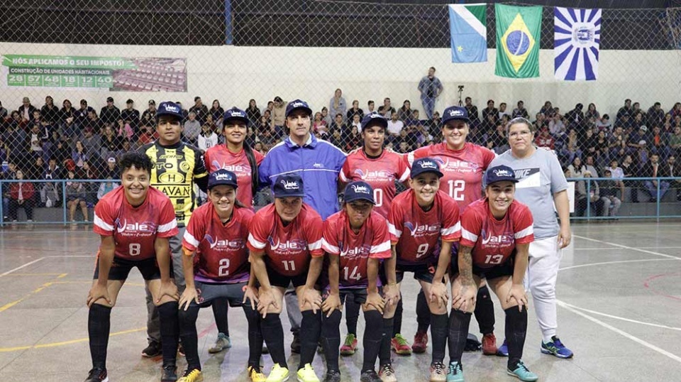 Com jogos eletrizantes, Prefeitura de Amambai realizou nesta terça, finais da Copa Cidade de Futsal