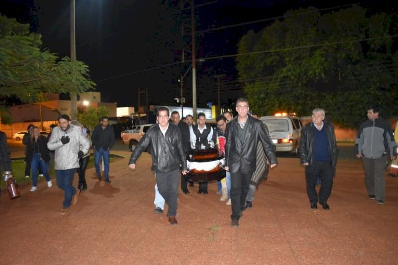 Sepultamento: José Carlos descansará eternamente junto a seu pai e seu irmão no cemitério Cristo Rei em Ponta Porã Sepultamento: José Carlos descansará eternamente junto a seu pai e seu irmão no cemitério Cristo Rei em Ponta Porã