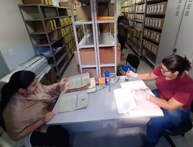 Câmara Municipal de Ponta Porã está digitalizando acervo de documentos históricos Câmara Municipal de Ponta Porã está digitalizando acervo de documentos históricos