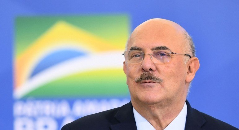 Bolsonaro diz que jantar que reuniu cúpula dos poderes foi institucional Bolsonaro diz que jantar que reuniu cúpula dos poderes foi institucional
