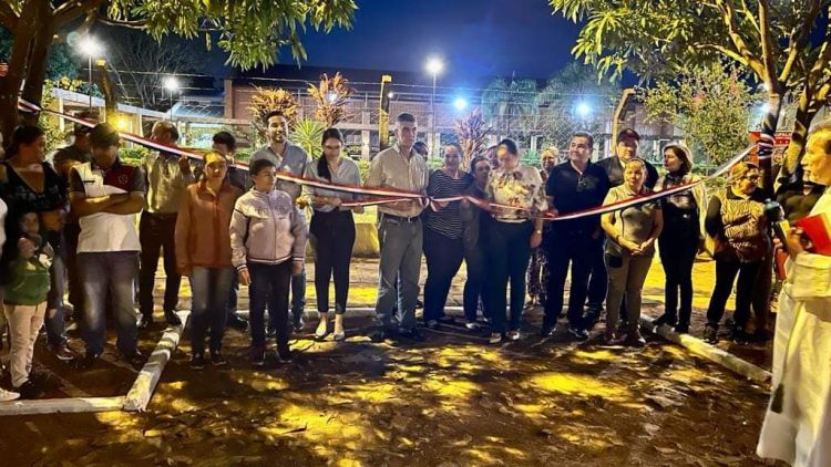 Municipalidad inauguró obras de pavimentación vial en barrio General Genes Municipalidad inauguró obras de pavimentación vial en barrio General Genes