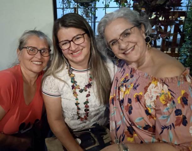 Fannyliz Tibcherani comemorou seu aniversário com amigos e familiares Fannyliz Tibcherani comemorou seu aniversário com amigos e familiares