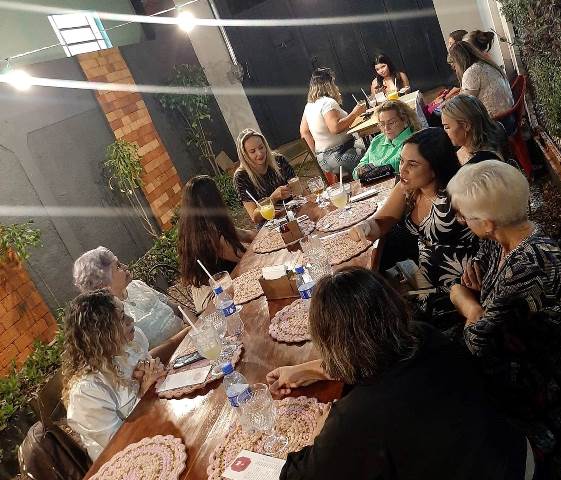 Fannyliz Tibcherani comemorou seu aniversário com amigos e familiares Fannyliz Tibcherani comemorou seu aniversário com amigos e familiares
