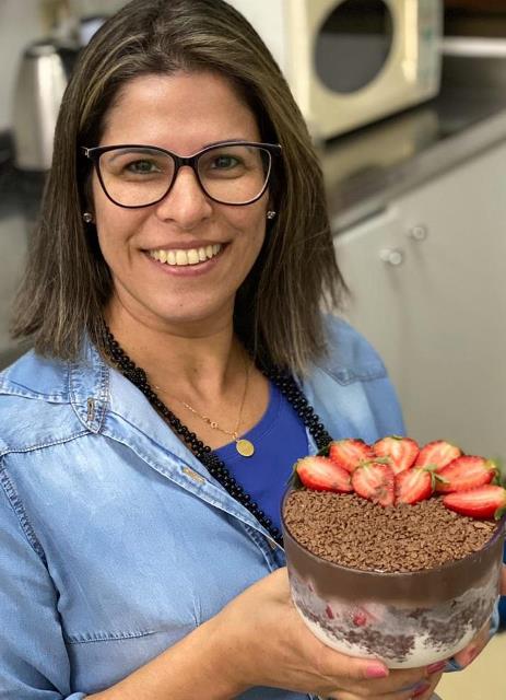 Confira os aniversariantes de hoje, 18/07/22, por Dora Nunes