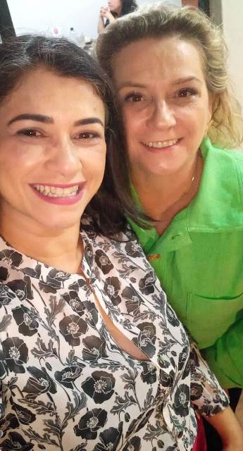 Fannyliz Tibcherani comemorou seu aniversário com amigos e familiares Fannyliz Tibcherani comemorou seu aniversário com amigos e familiares