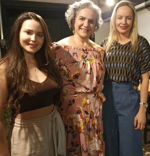 Fannyliz Tibcherani comemorou seu aniversário com amigos e familiares Fannyliz Tibcherani comemorou seu aniversário com amigos e familiares