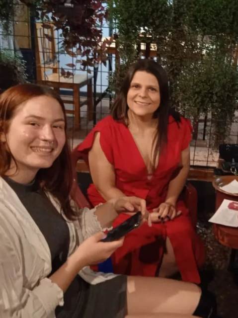 Fannyliz Tibcherani comemorou seu aniversário com amigos e familiares Fannyliz Tibcherani comemorou seu aniversário com amigos e familiares