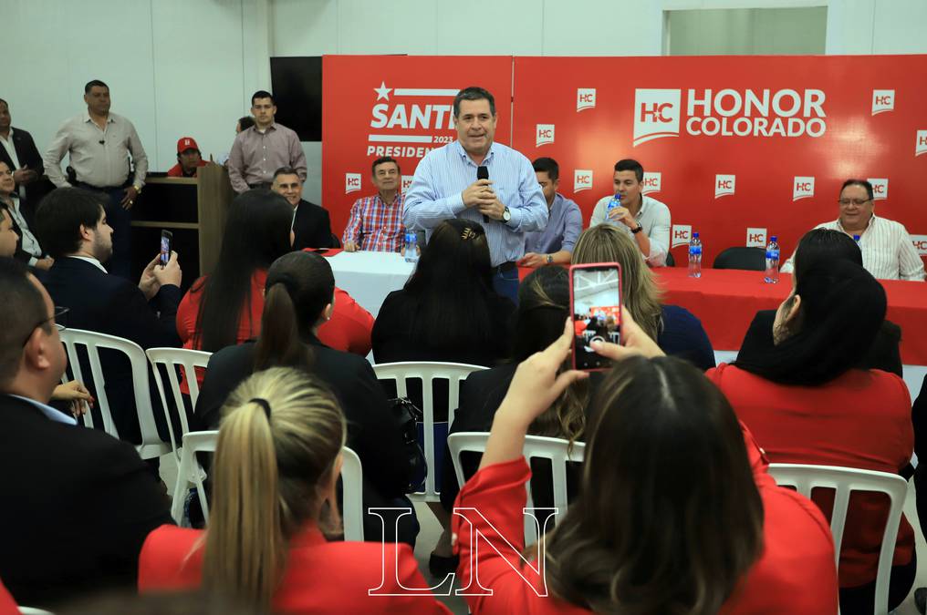 No esperen de nosotros extorsiones, sostiene Horacio Cartes No esperen de nosotros extorsiones, sostiene Horacio Cartes