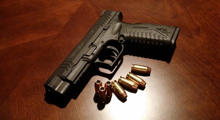 Número de lojas de armas no Brasil cresce 143% em três anos