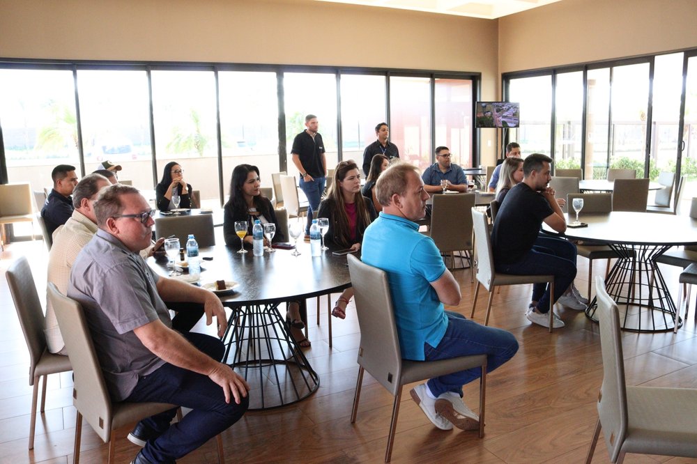 Treinamento Carbonera: Incorporadora realiza “tour guiado” por condomínios fechados em Dourados