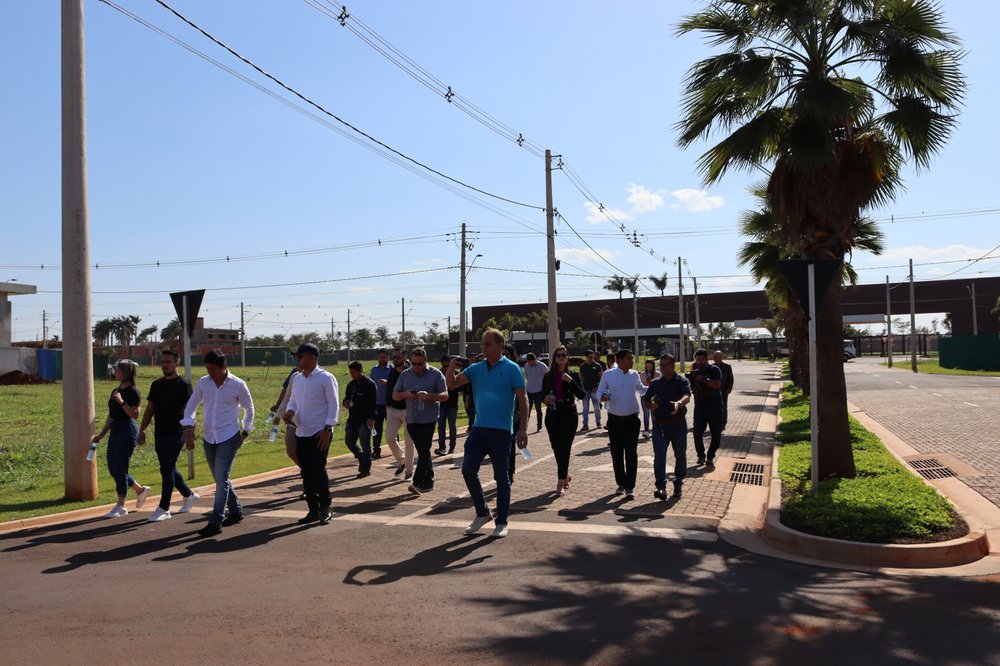 Treinamento Carbonera: Incorporadora realiza “tour guiado” por condomínios fechados em Dourados