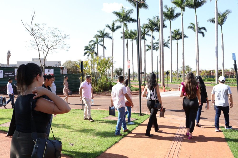 Treinamento Carbonera: Incorporadora realiza “tour guiado” por condomínios fechados em Dourados