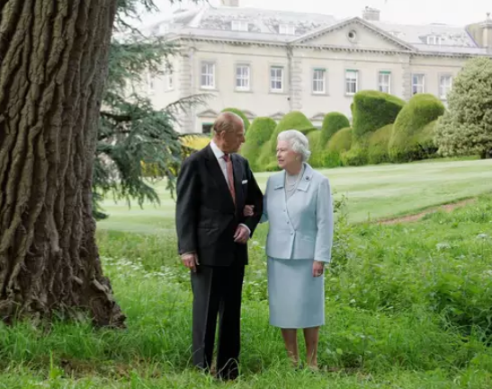 Rainha Elizabeth morre aos 96 anos no palácio de Balmoral, na Escócia Rainha Elizabeth morre aos 96 anos no palácio de Balmoral, na Escócia