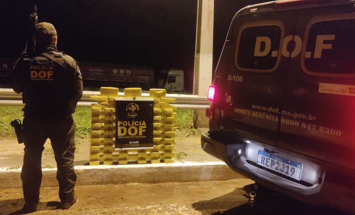 Mais de cinco milhões de reais em pasta base de cocaína foram apreendidos pelo DOF Mais de cinco milhões de reais em pasta base de cocaína foram apreendidos pelo DOF