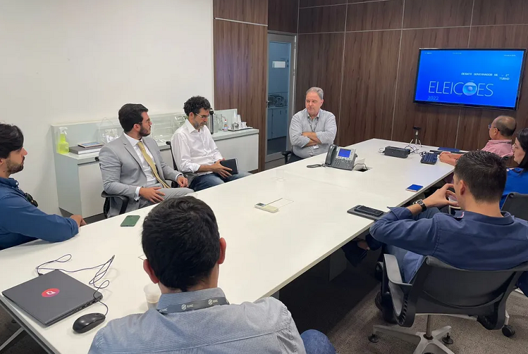 Contar X Riedel: candidatos vão se enfrentar em debate do 2º turno na TV Morena Contar X Riedel: candidatos vão se enfrentar em debate do 2º turno na TV Morena