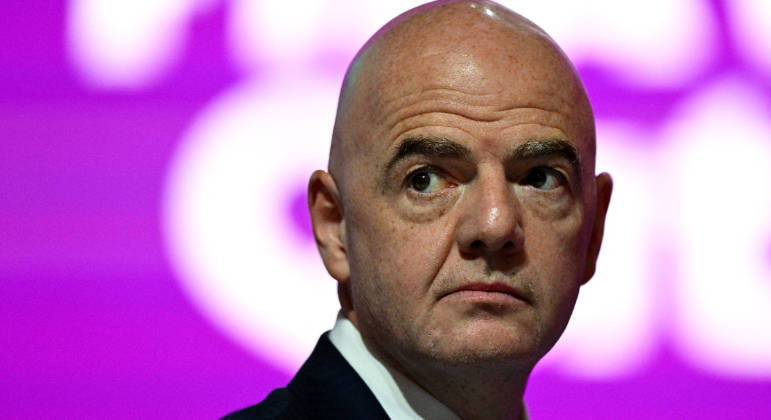 Presidente da Fifa faz declaração polêmica ao tentar defender o Catar Presidente da Fifa faz declaração polêmica ao tentar defender o Catar
