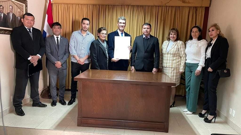 Tribunal Electoral proclamó a Ronald Acevedo como intendente municipal de Pedro Juan Caballero Tribunal Electoral proclamó a Ronald Acevedo como intendente municipal de Pedro Juan Caballero