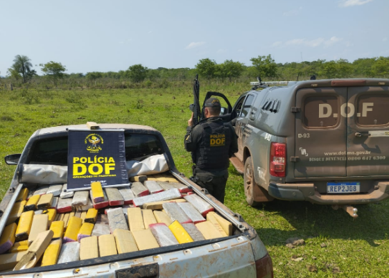 Veículo furtado em Minas Gerais foi recuperado pelo DOF com mais de 500 quilos de maconha Veículo furtado em Minas Gerais foi recuperado pelo DOF com mais de 500 quilos de maconha