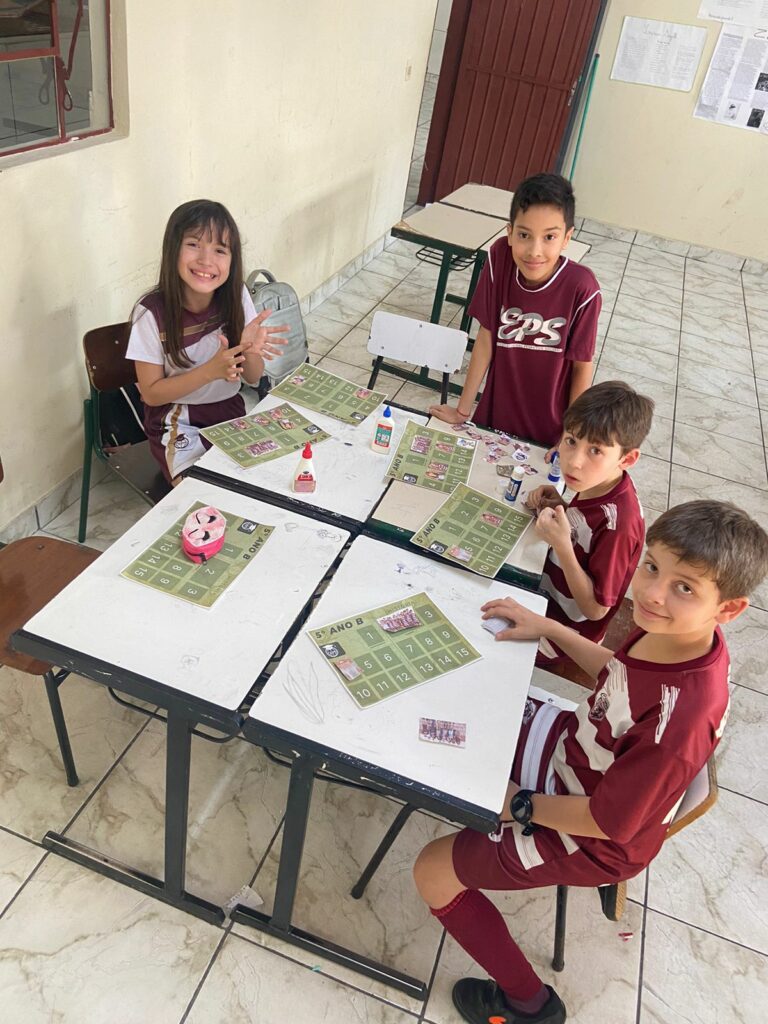 Em ritmo de Copa do mundo, escola CEPS realiza aula diferenciada em Ponta Porã Em ritmo de Copa do mundo, escola CEPS realiza aula diferenciada em Ponta Porã