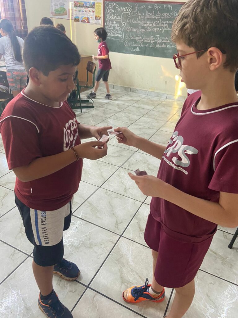 Em ritmo de Copa do mundo, escola CEPS realiza aula diferenciada em Ponta Porã Em ritmo de Copa do mundo, escola CEPS realiza aula diferenciada em Ponta Porã