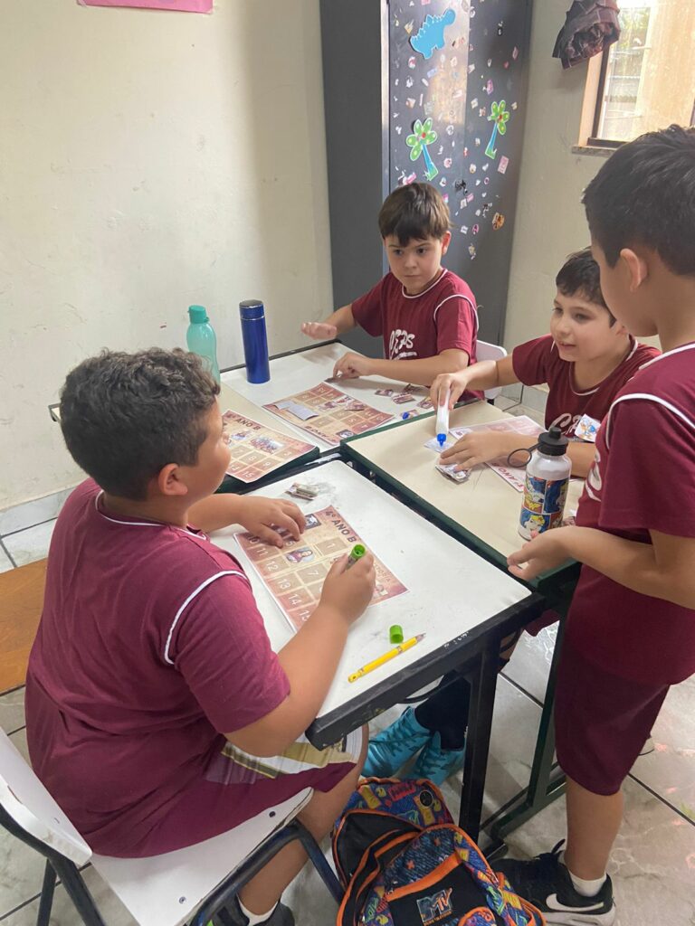 Em ritmo de Copa do mundo, escola CEPS realiza aula diferenciada em Ponta Porã Em ritmo de Copa do mundo, escola CEPS realiza aula diferenciada em Ponta Porã