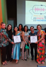 Aninha Monteiro recebe o Prêmio Odete Pacheco em Maceió AL Aninha Monteiro recebe o Prêmio Odete Pacheco em Maceió AL