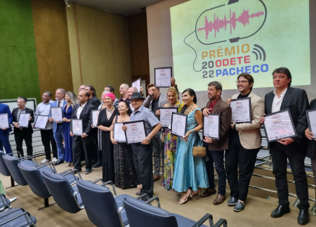 Aninha Monteiro recebe o Prêmio Odete Pacheco em Maceió AL Aninha Monteiro recebe o Prêmio Odete Pacheco em Maceió AL