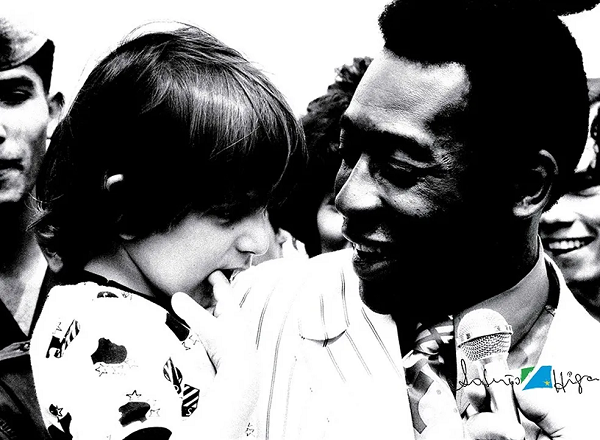 Pelé veio a Campo Grande em 1973, e Santos perdeu para o Comercial no Morenão; veja fotos Pelé veio a Campo Grande em 1973, e Santos perdeu para o Comercial no Morenão; veja fotos