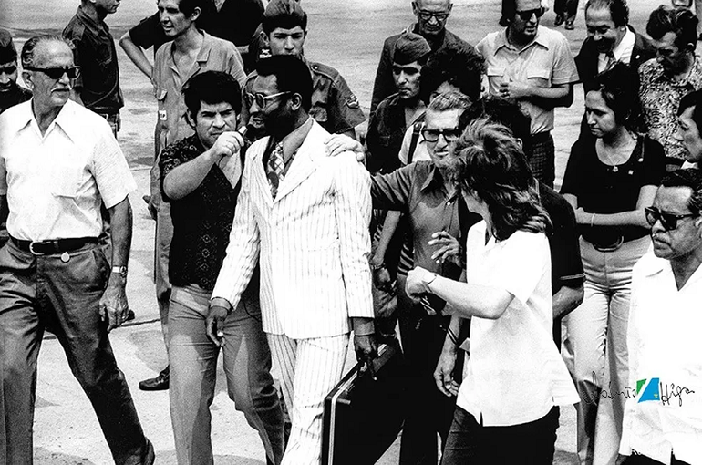 Pelé veio a Campo Grande em 1973, e Santos perdeu para o Comercial no Morenão; veja fotos Pelé veio a Campo Grande em 1973, e Santos perdeu para o Comercial no Morenão; veja fotos