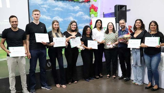 Em Amambai, IFMS, SEMED e SEDES certificam alunos dos cursos de Inglês, Vendedor e Operador de Computador Em Amambai, IFMS, SEMED e SEDES certificam alunos dos cursos de Inglês, Vendedor e Operador de Computador