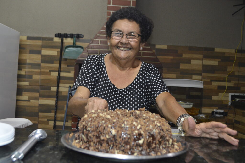 Estudantes de 50 anos atrás se reúnem em confraternização