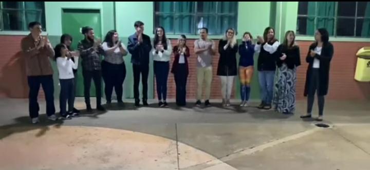 Escola de Ponta Porã apresenta peça teatral sobre importância da leitura Escola de Ponta Porã apresenta peça teatral sobre importância da leitura