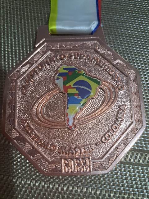 Sul-matogrossense Lúcia Aguiar representa o Brasil e conquista Bronze no XX Campeonato Sul-Americano de Atletismo Máster, na Colômbia Sul-matogrossense Lúcia Aguiar representa o Brasil e conquista Bronze no XX Campeonato Sul-Americano de Atletismo Máster, na Colômbia