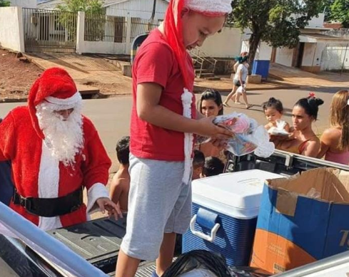 Ponta Porã: Pelo 28º ano consecutivo, Marcelino Nunes será o Papai Noel na Vila Aurea Ponta Porã: Pelo 28º ano consecutivo, Marcelino Nunes será o Papai Noel na Vila Aurea