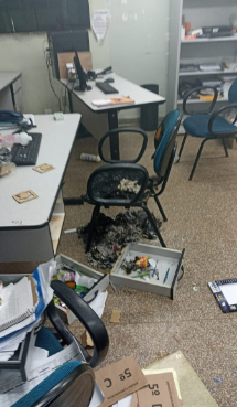 Itamarati: PM apreende marginais por depredar e incendiar escola Itamarati: PM apreende marginais por depredar e incendiar escola