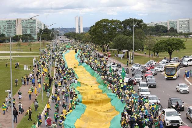 Deputados aprovam intervenção federal na segurança do DF