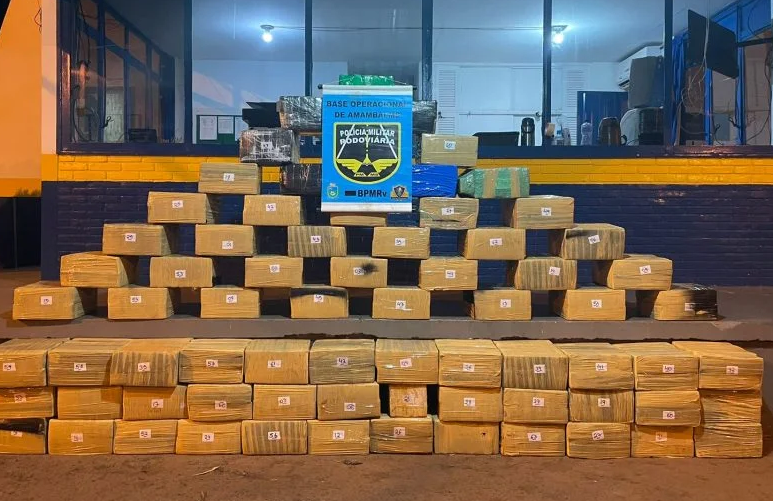 PMR apreende 1,4 tonelada de entorpecente em Amambai PMR apreende 1,4 tonelada de entorpecente em Amambai
