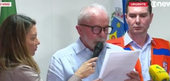 Após invasões, Lula decreta intervenção federal no Governo do Distrito Federal Após invasões, Lula decreta intervenção federal no Governo do Distrito Federal