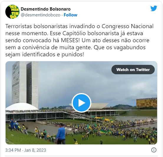 PM de Brasília reage com bombas durante invasão de bolsonaristas radicais ao Congresso