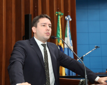 Fortalecimento da democracia e trabalho em prol da vontade popular marcam discursos Fortalecimento da democracia e trabalho em prol da vontade popular marcam discursos