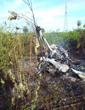 Helicóptero cai e mata duas pessoas no Paraguai Helicóptero cai e mata duas pessoas no Paraguai