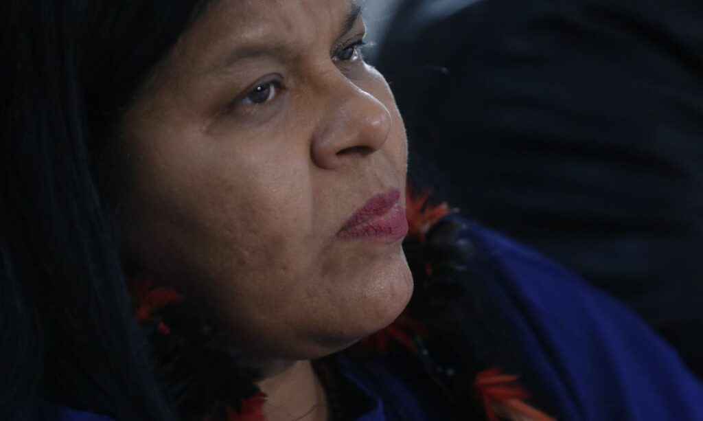 Garimpeiros começam a fugir da Terra Indígena Yanomami Garimpeiros começam a fugir da Terra Indígena Yanomami