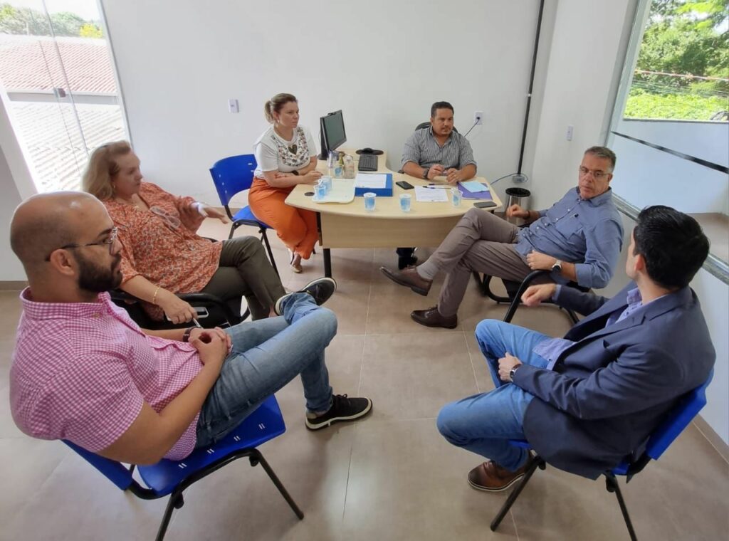 Eduardo Campos visita novas instalações da Secretaria de Saúde em Ponta Porã Eduardo Campos visita novas instalações da Secretaria de Saúde em Ponta Porã