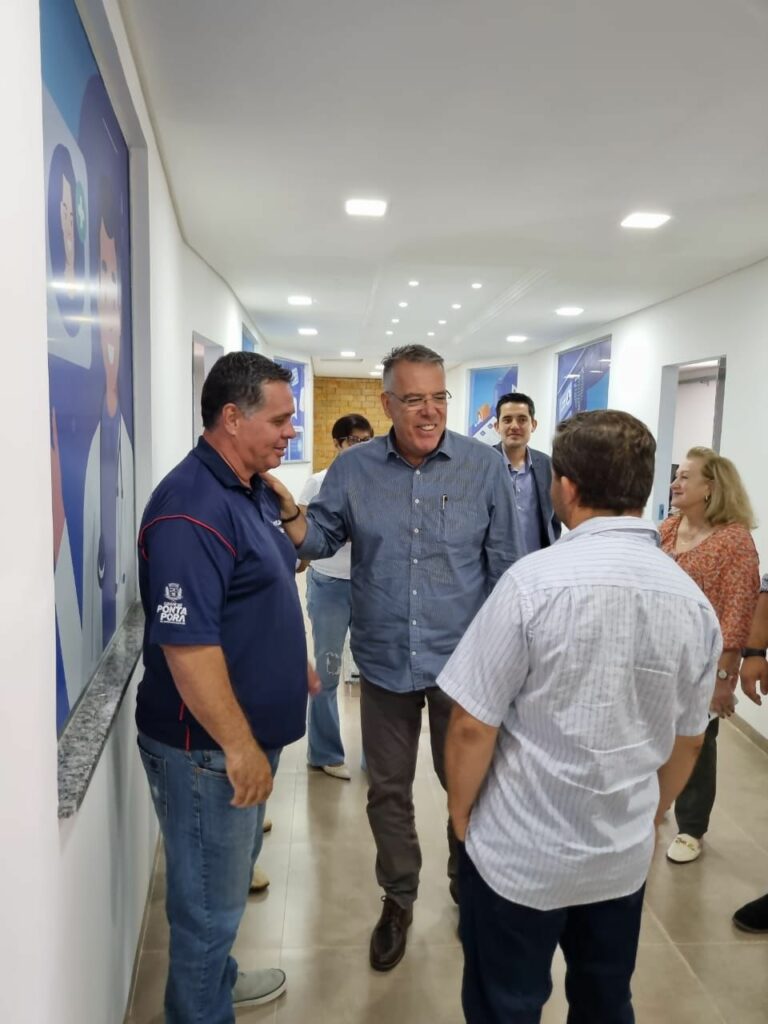 Eduardo Campos visita novas instalações da Secretaria de Saúde em Ponta Porã Eduardo Campos visita novas instalações da Secretaria de Saúde em Ponta Porã