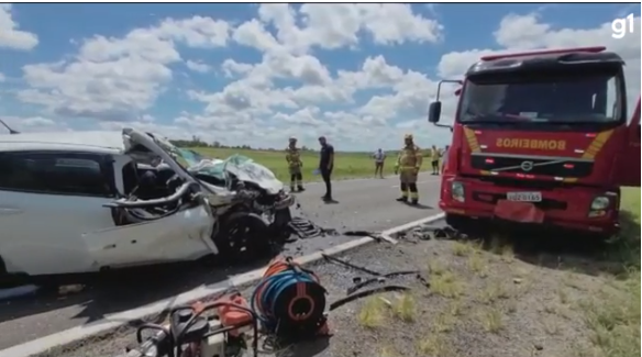 Argentina: Acidente com carro funerário deixa dois mortos