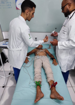 Atletas de escola de futebol do Chiriguelo passam por avaliação no Ambulatório Central da UCP Atletas de escola de futebol do Chiriguelo passam por avaliação no Ambulatório Central da UCP
