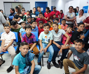 Atletas de escola de futebol do Chiriguelo passam por avaliação no Ambulatório Central da UCP Atletas de escola de futebol do Chiriguelo passam por avaliação no Ambulatório Central da UCP