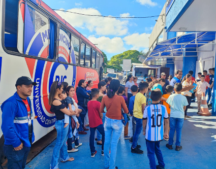 Atletas de escola de futebol do Chiriguelo passam por avaliação no Ambulatório Central da UCP Atletas de escola de futebol do Chiriguelo passam por avaliação no Ambulatório Central da UCP
