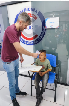 Atletas de escola de futebol do Chiriguelo passam por avaliação no Ambulatório Central da UCP Atletas de escola de futebol do Chiriguelo passam por avaliação no Ambulatório Central da UCP