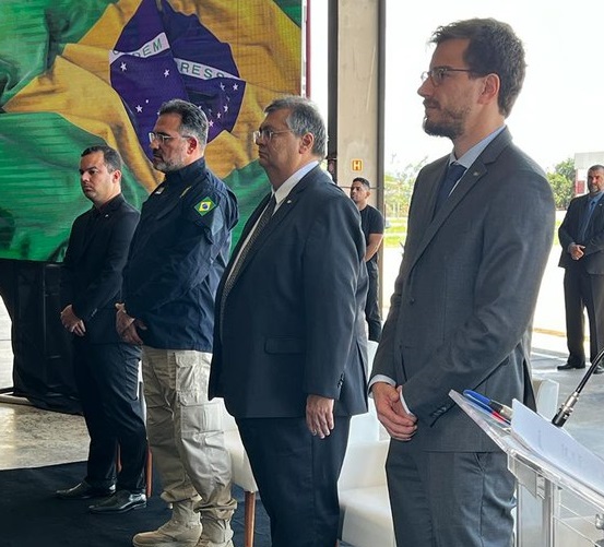 PRF apresenta três helicópteros exclusivos e adaptáveis a todo tipo de missão PRF apresenta três helicópteros exclusivos e adaptáveis a todo tipo de missão